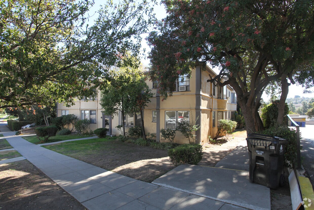 Foto del edificio - 3312 Rowena