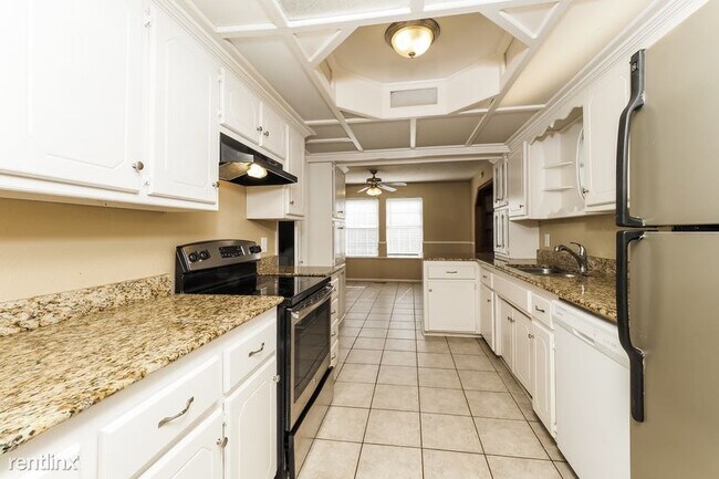 Building Photo - 3 br, 2 bath House - 11240 Cimarron Dr