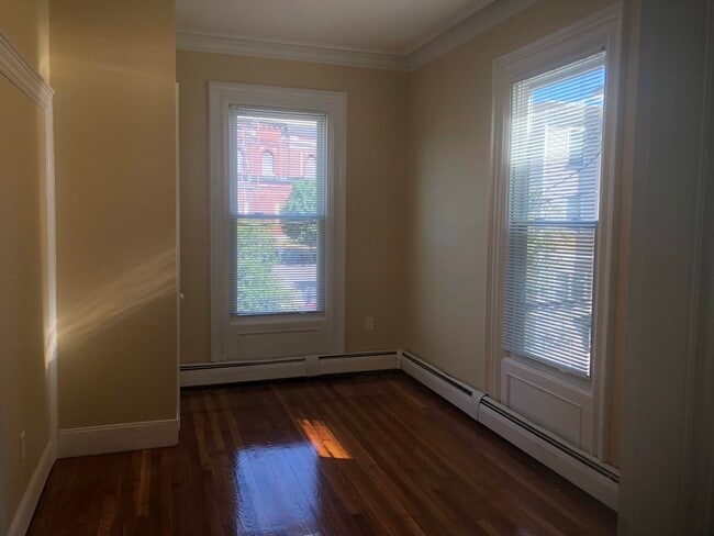 Building Photo - 21 Creighton St