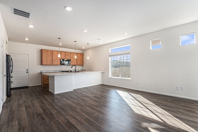 Foto del edificio - New Build Paired Home in Commerce City!