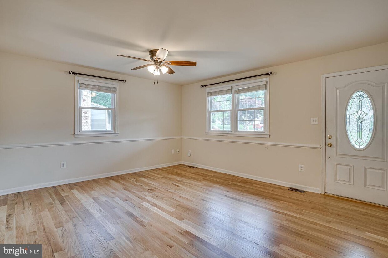 Primary Photo - 1441 Knight Ave