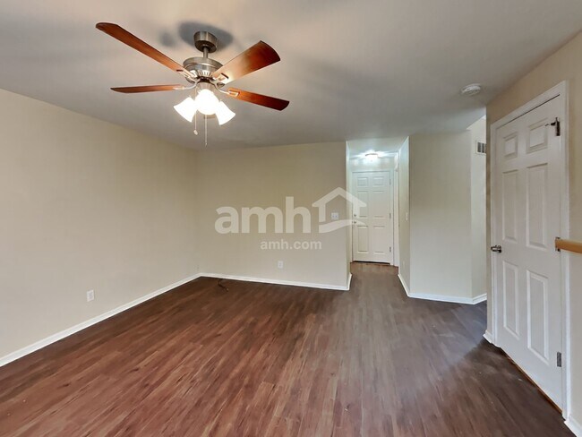 Building Photo - 651 Branding Iron Ln