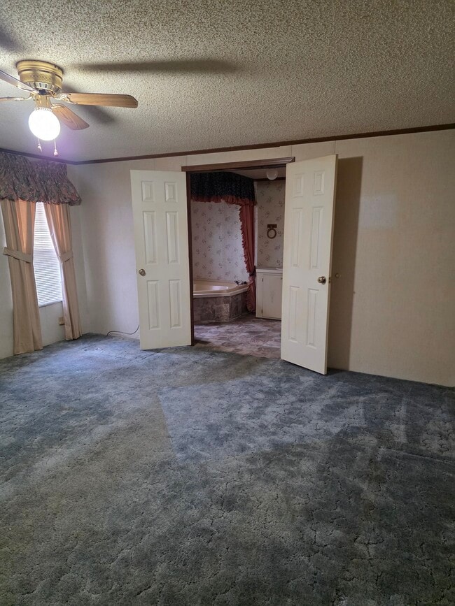 Foto del edificio - 144 Matthews St