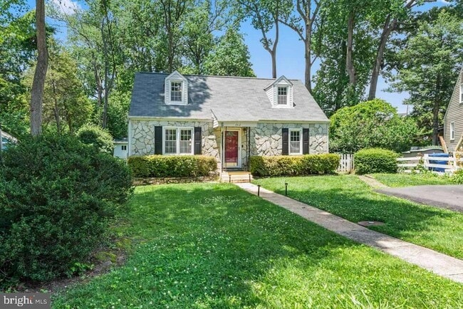 Building Photo - 7312 Poplar Ct