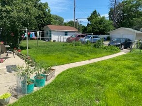 Backyard - 712 Washington Memorial Dr