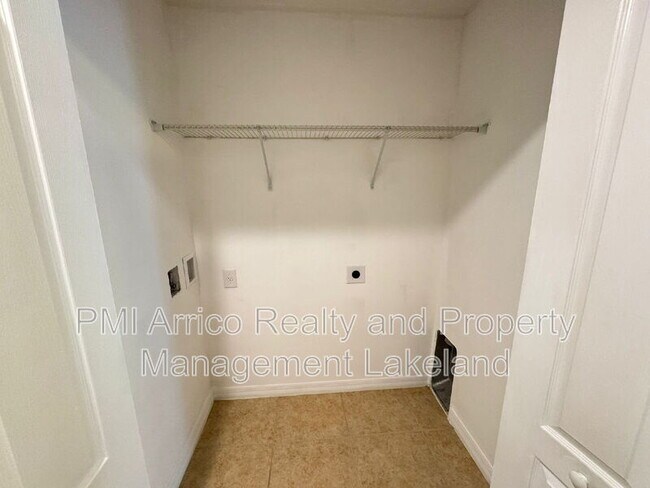 Building Photo - 3738 Woodbury Hill Loop