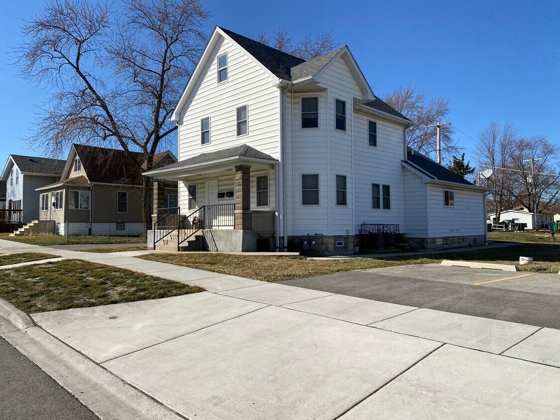 Primary Photo - 209 Smith Ave