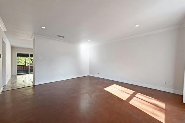 Foto del edificio - 5902 Wagon Bend