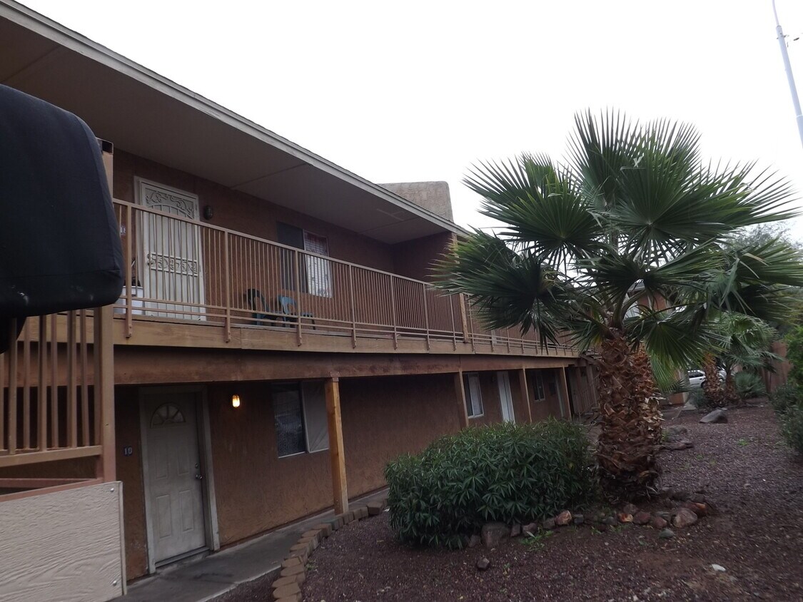 Foto principal - 2 Bedroom Phx. Condo