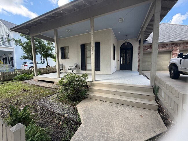 Foto del edificio - RIVER RANCH GEM!