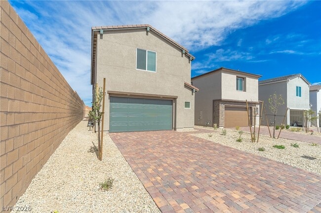 Building Photo - 9958 Carlon Hls Ave