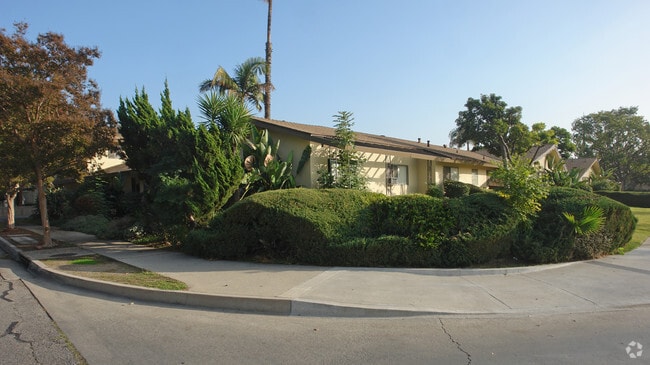 Building Photo - 570 Hollenbeck Apartments