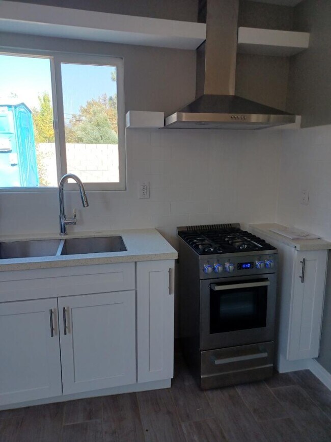 Foto del edificio - 292 E 42nd St