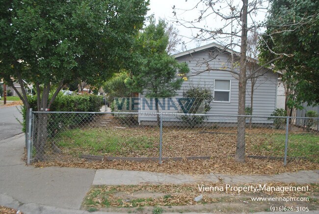 Building Photo - Old Roseville Charming Home For Rent!