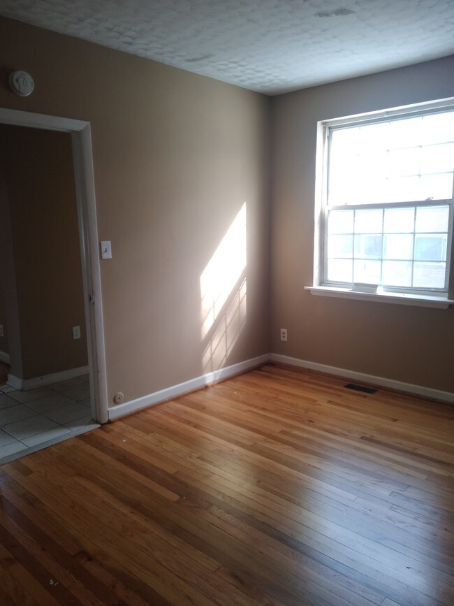 Foto del edificio - 216 Poplar St