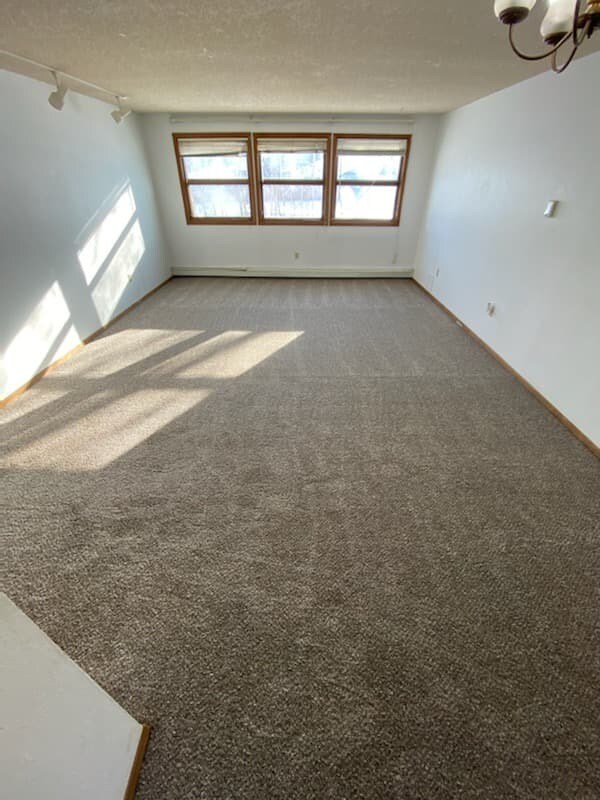 Foto principal - 656 Fairbanks St