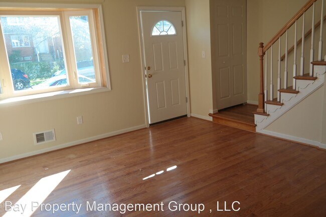 Building Photo - 3 br, 1.5 bath House - 5644 Leiden Rd
