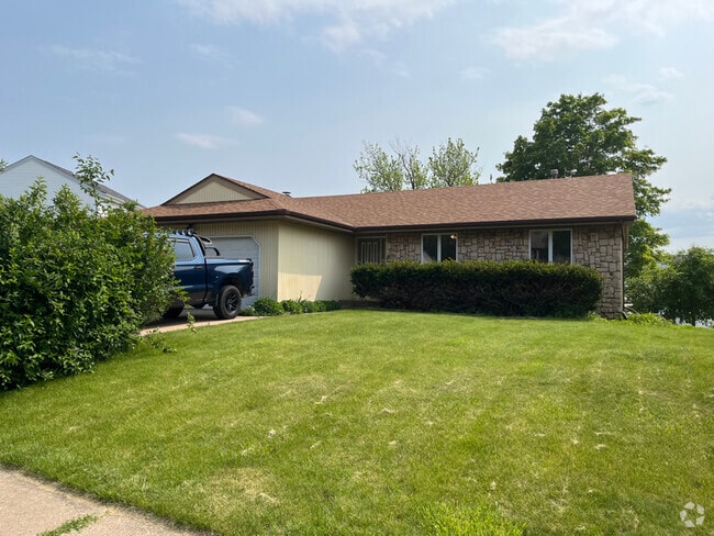 Building Photo - 204 Dammann Dr