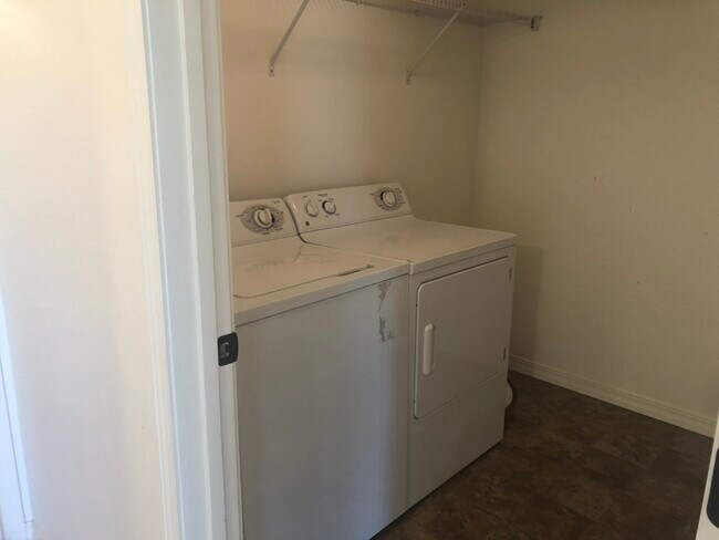 Foto del edificio - 1220 SW Selway Ln