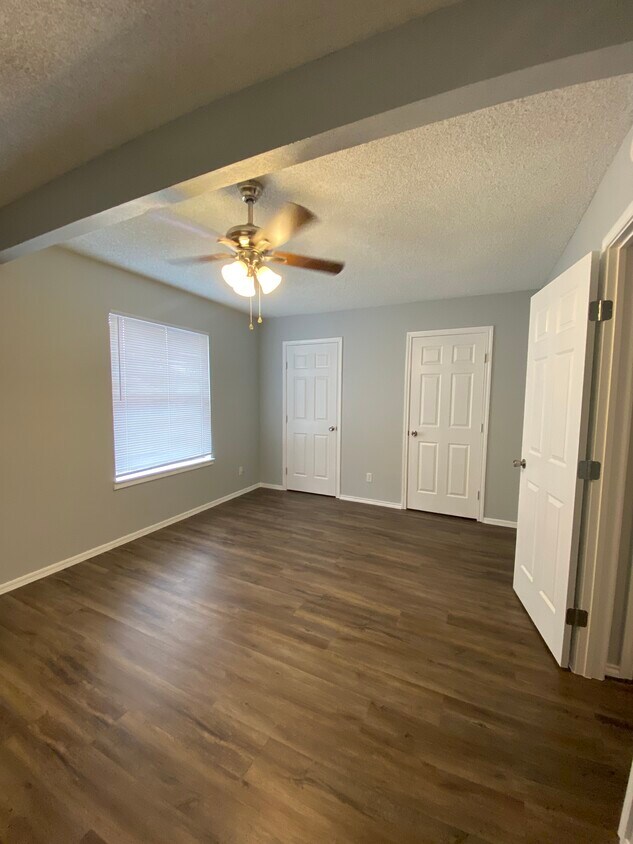Example: Property Interior - 1611 Bell St