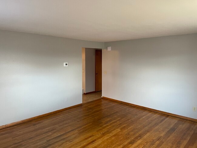 Living Room view #2 - 55 Willow St