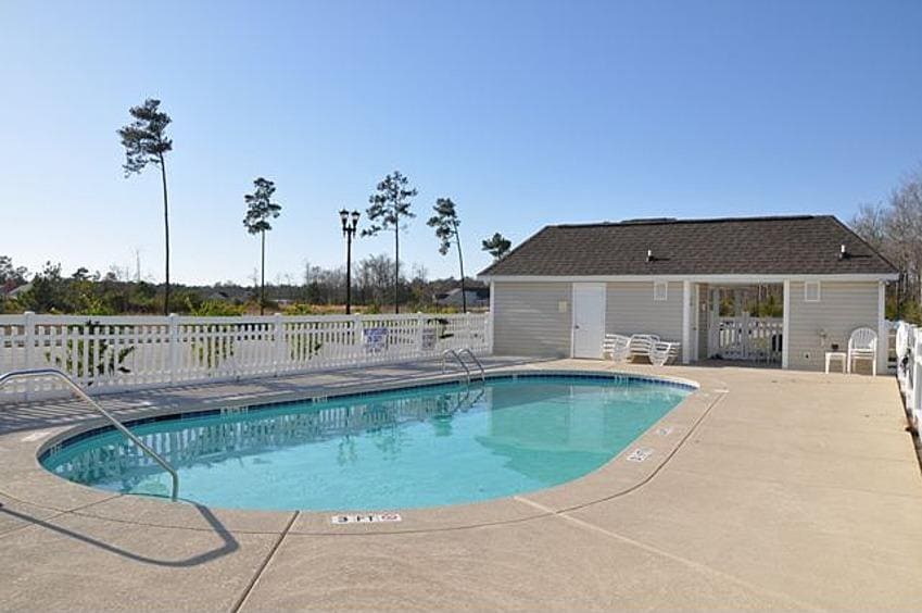 Building Photo - 111 Maddux Ln