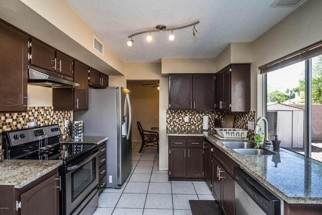Building Photo - 4348 E Maldonado Dr