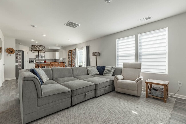 Foto del edificio - 312 Smt Crk Dr