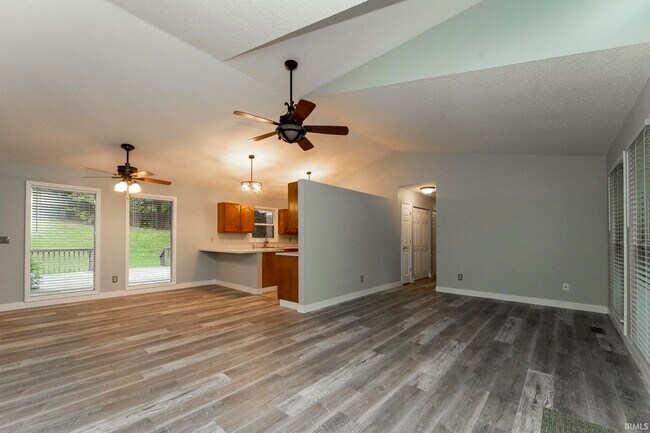 Foto del edificio - 5744 Spring Corner Rd