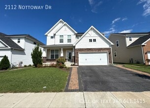 Building Photo - 2112 Nottoway Dr