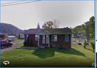 Building Photo - 602 Stuart Dr