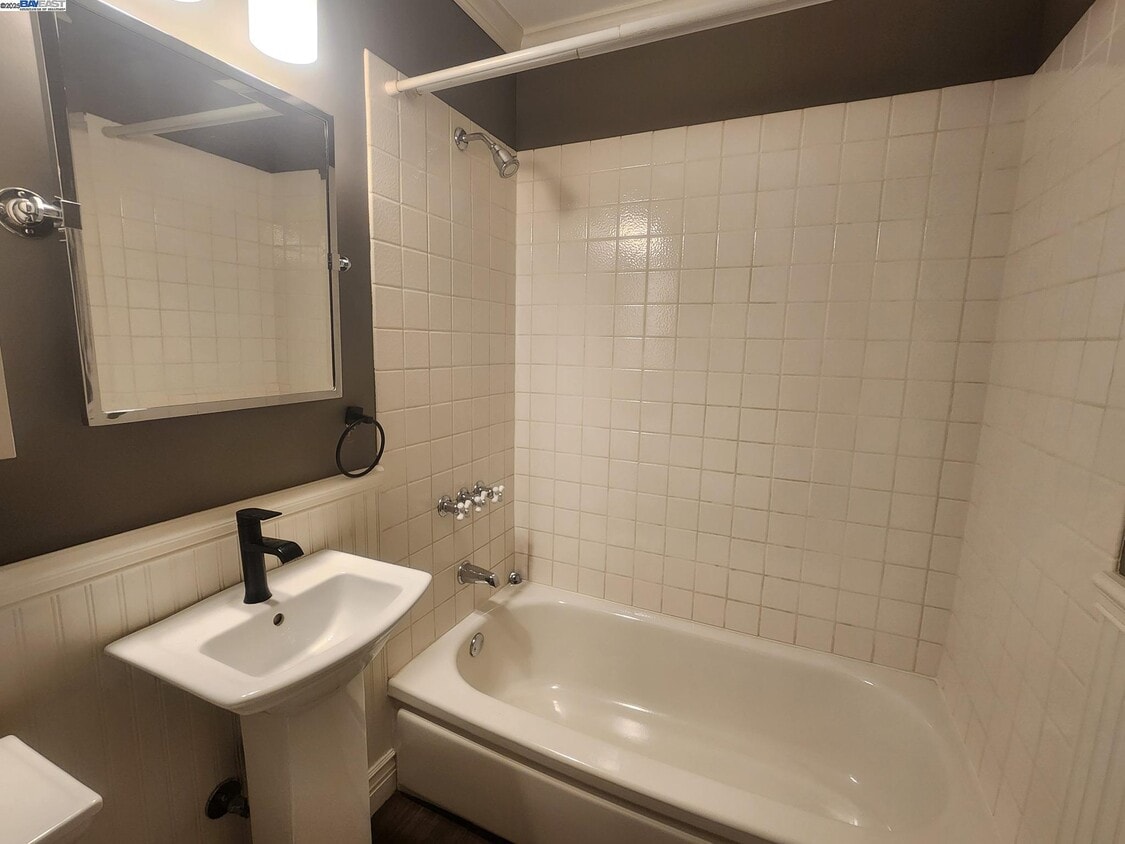Primary Photo - 7482 Larkdale Ave