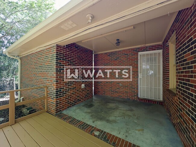 Foto del edificio - 3-Bedroom, 2-Bath Home in Center Point