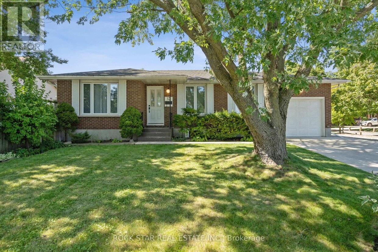 Photo principale - 13 Derby Ln