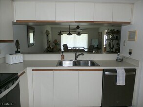 Building Photo - 16500 Kelly Cove Dr