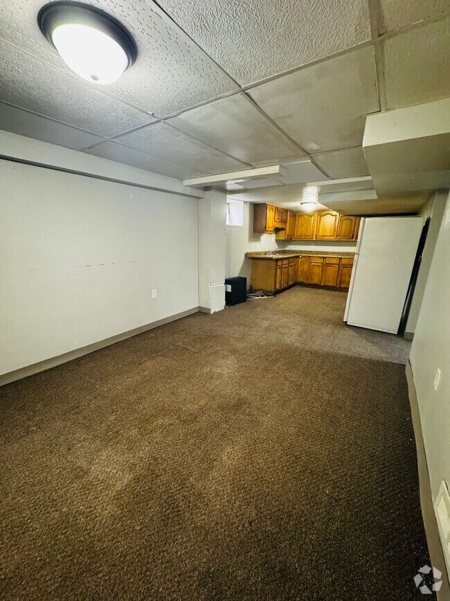 Building Photo - 623 3rd Ave SW