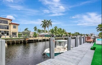 Building Photo - 2321 SE 15th St Building Photo - 2321 SE 15th St