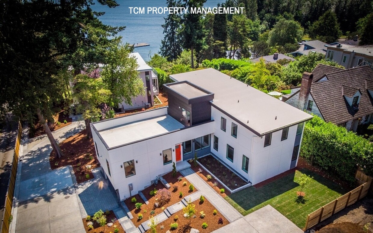 Foto principal - 7938 Seward Park Ave S