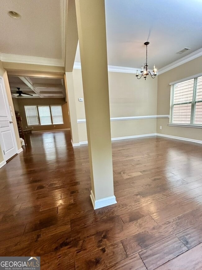 Building Photo - 5957 Stow Dr