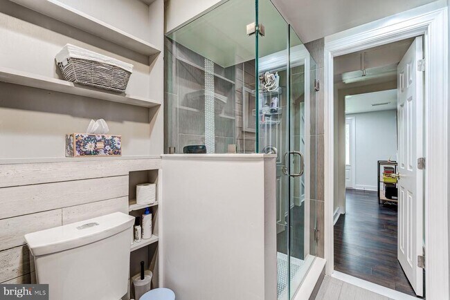 Building Photo - 7806 Jansen Dr