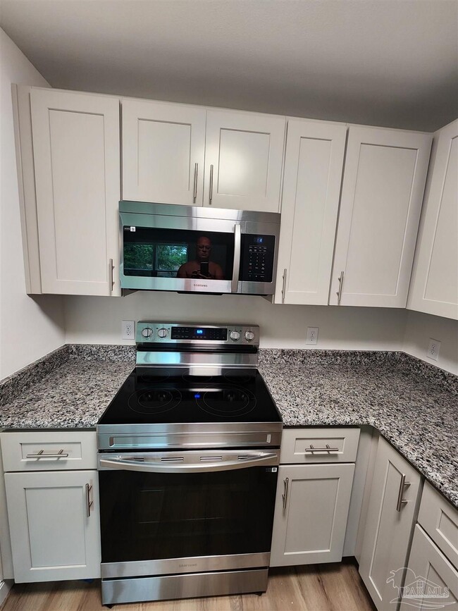 Building Photo - 3305 Bluewater Dr