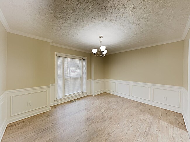 Building Photo - 655 Wedgewood Dr