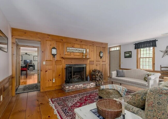 Building Photo - 73 Champeaux Rd