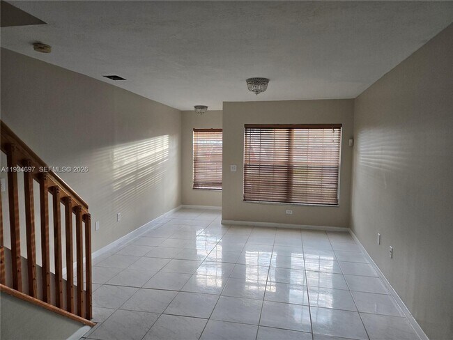 Foto del edificio - 2301 SW 83rd Ave