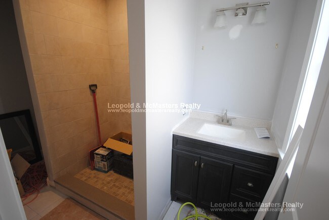 Building Photo - 84 Litchfield St