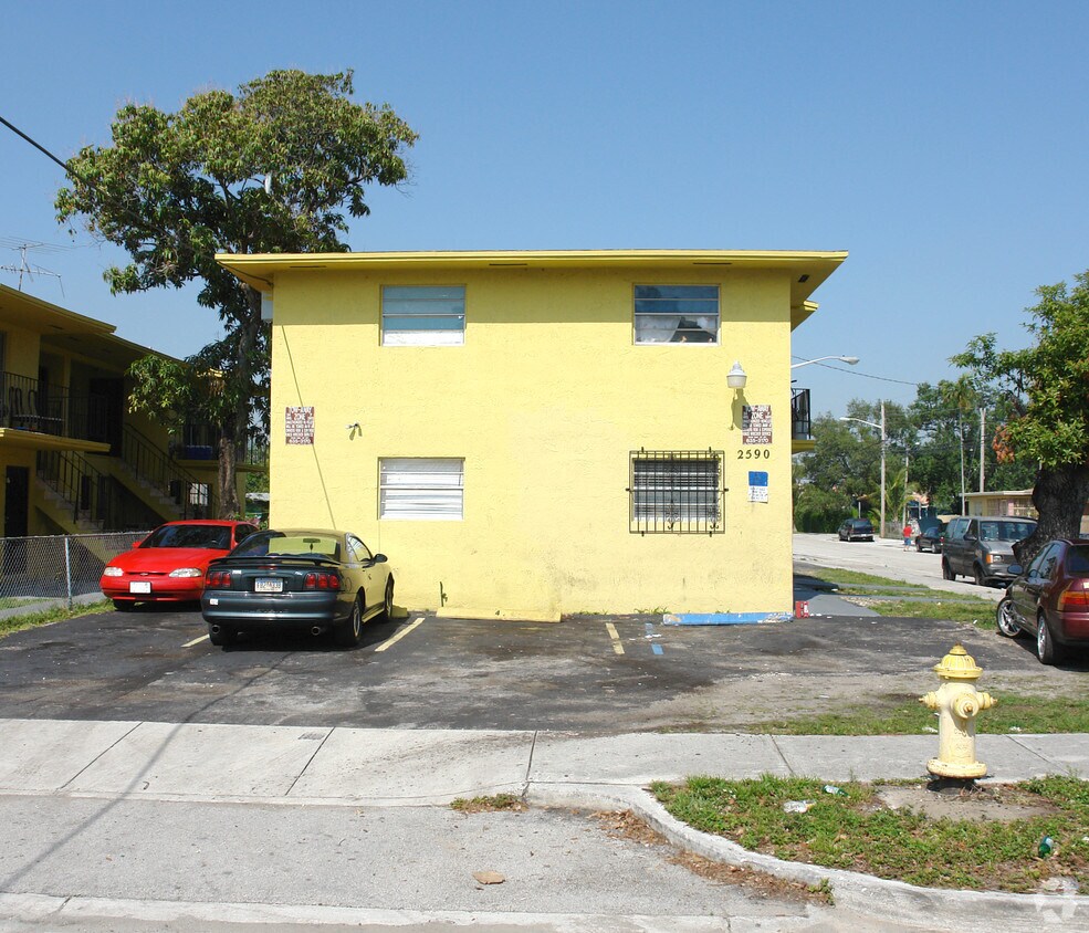 Foto del edificio - 2590 NW 24th Ave