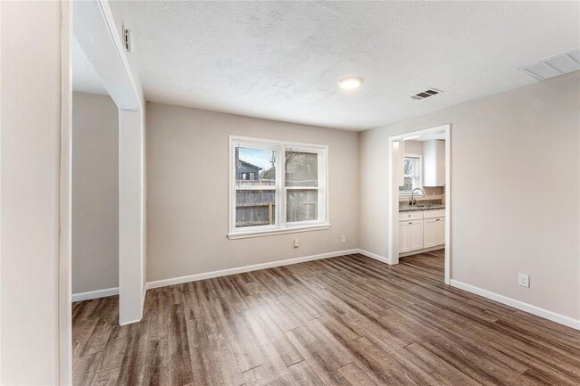 Building Photo - 3722 Seabrook St