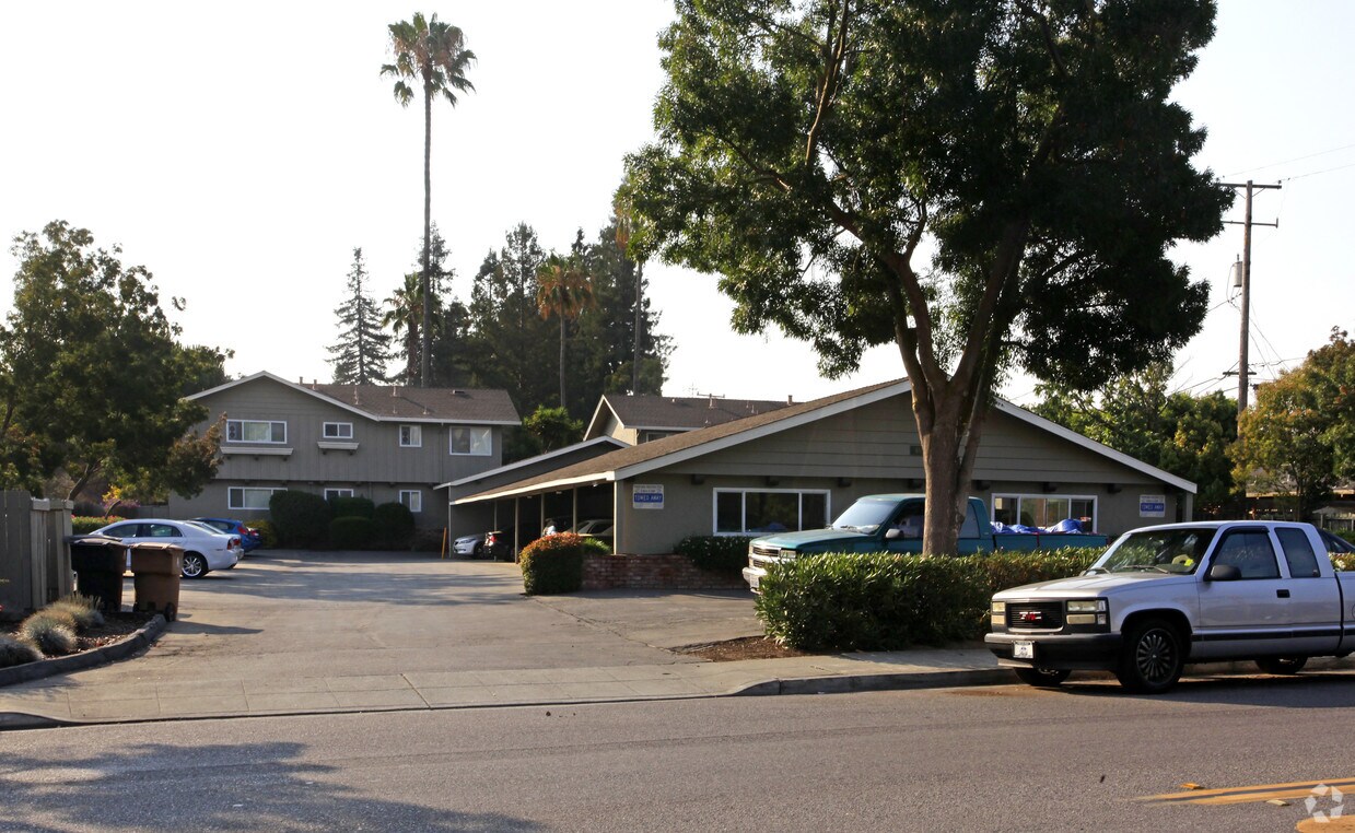 Calderon Apartments Apartments in Mountain View, CA