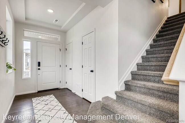 Building Photo - 3 br, 2.5 bath House - 241 Oakhill St.