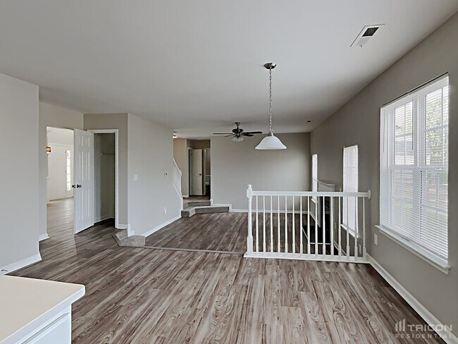 Building Photo - 303 Glennallen Rd